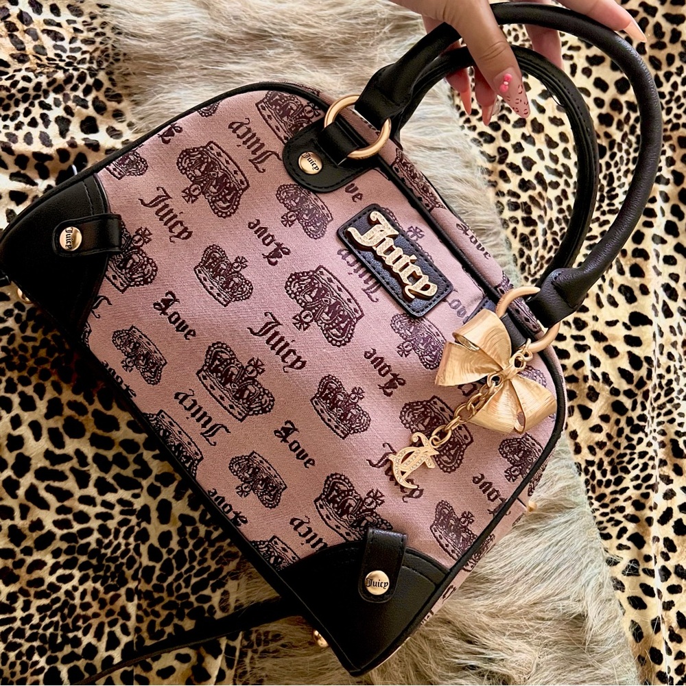 JUICY COUTURE ‘Vintage’ Heritage Bowler in Pink and Black ⋆ NWOT EXCLUSIVE ⋆